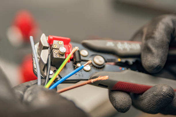 Best Industrial Electrical Services  in Oshkosh, WI